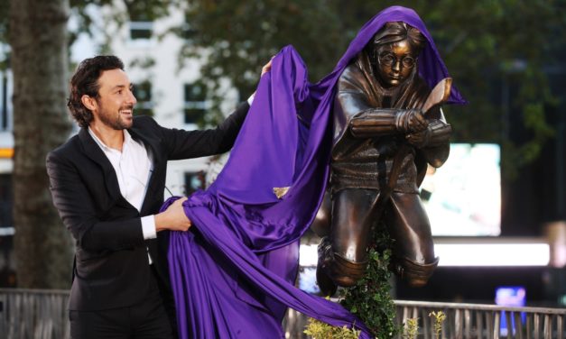 “Harry Potter” Statue on “Scenes in the Square” Trail Is Officially Unveiled